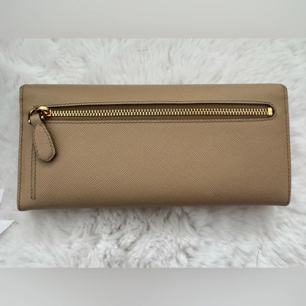 Authentic Prada Large Wallet - Saffiano Leather - Picture 2 of 11